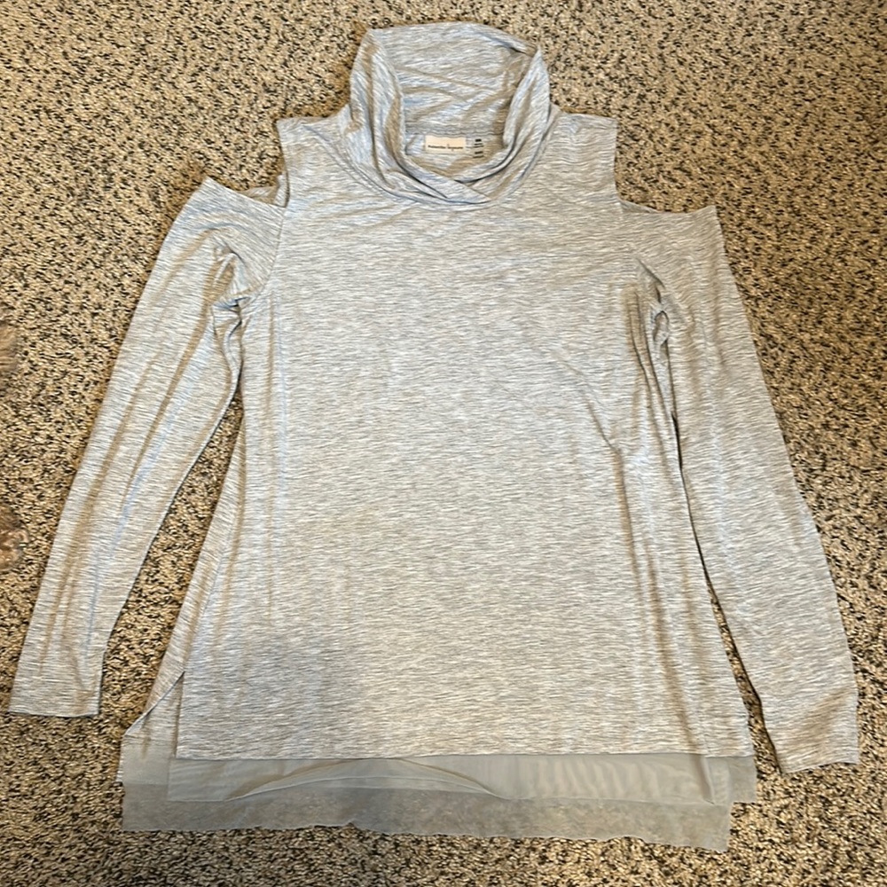 Gray Longsleeve Top!